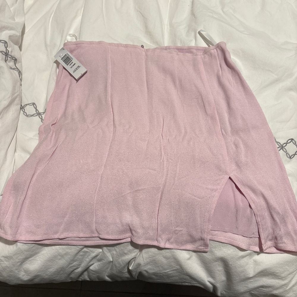 Pink skirt with slit